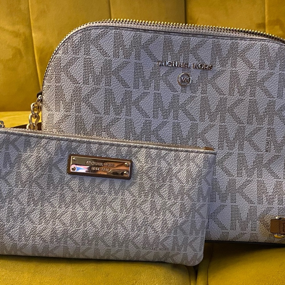 Michael kors cross body bag